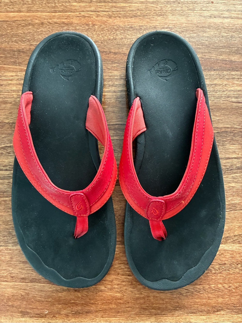 Olukai Ohana Red Flip Flops Women's Size 8 Beach Arch Support Water Resistant